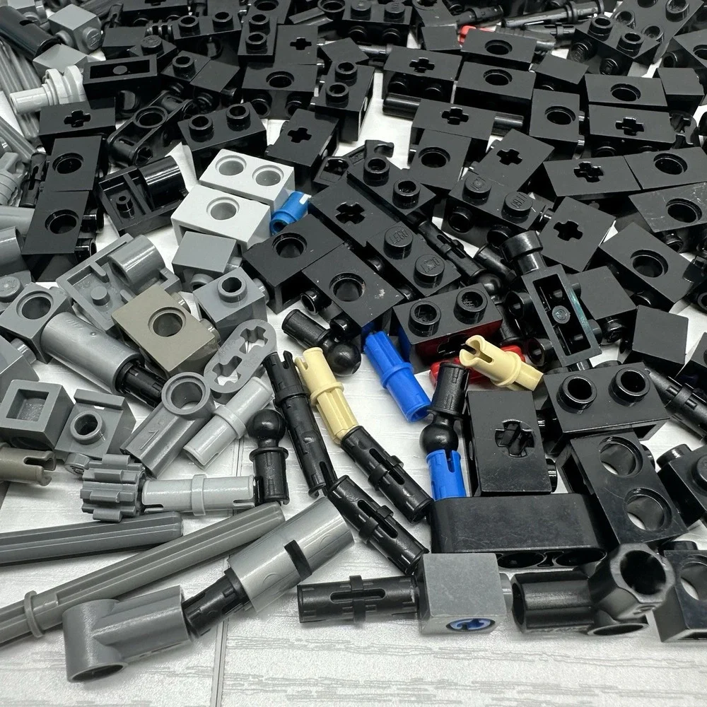 Lego Parts & Bricks Bulk Lot Of 210 Pieces - Assorted Parts & Colors - Picture 6 of 10